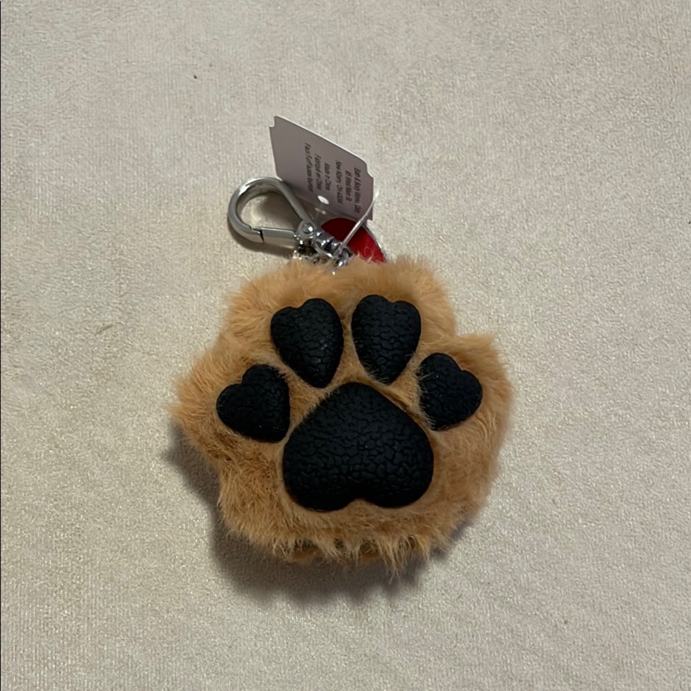 Bath and Body Fluffy Tan Dogpaw Keychain Pocketbac Holder